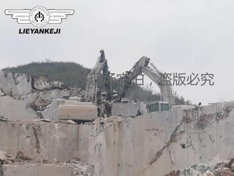 機載式液壓劈裂機應用于搶險救災